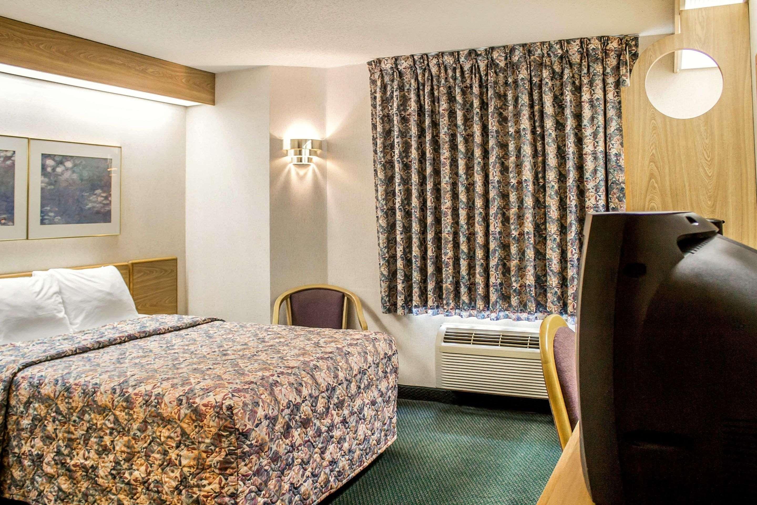 Rodeway Inn Abbotsford Екстер'єр фото