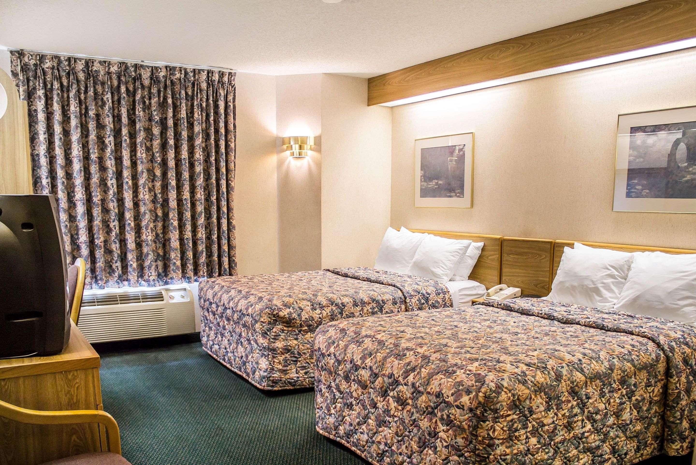 Rodeway Inn Abbotsford Екстер'єр фото
