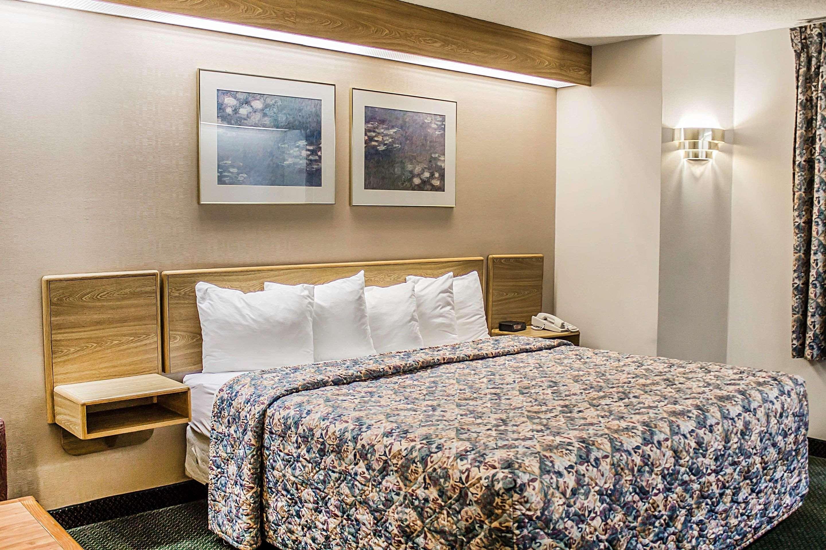 Rodeway Inn Abbotsford Екстер'єр фото