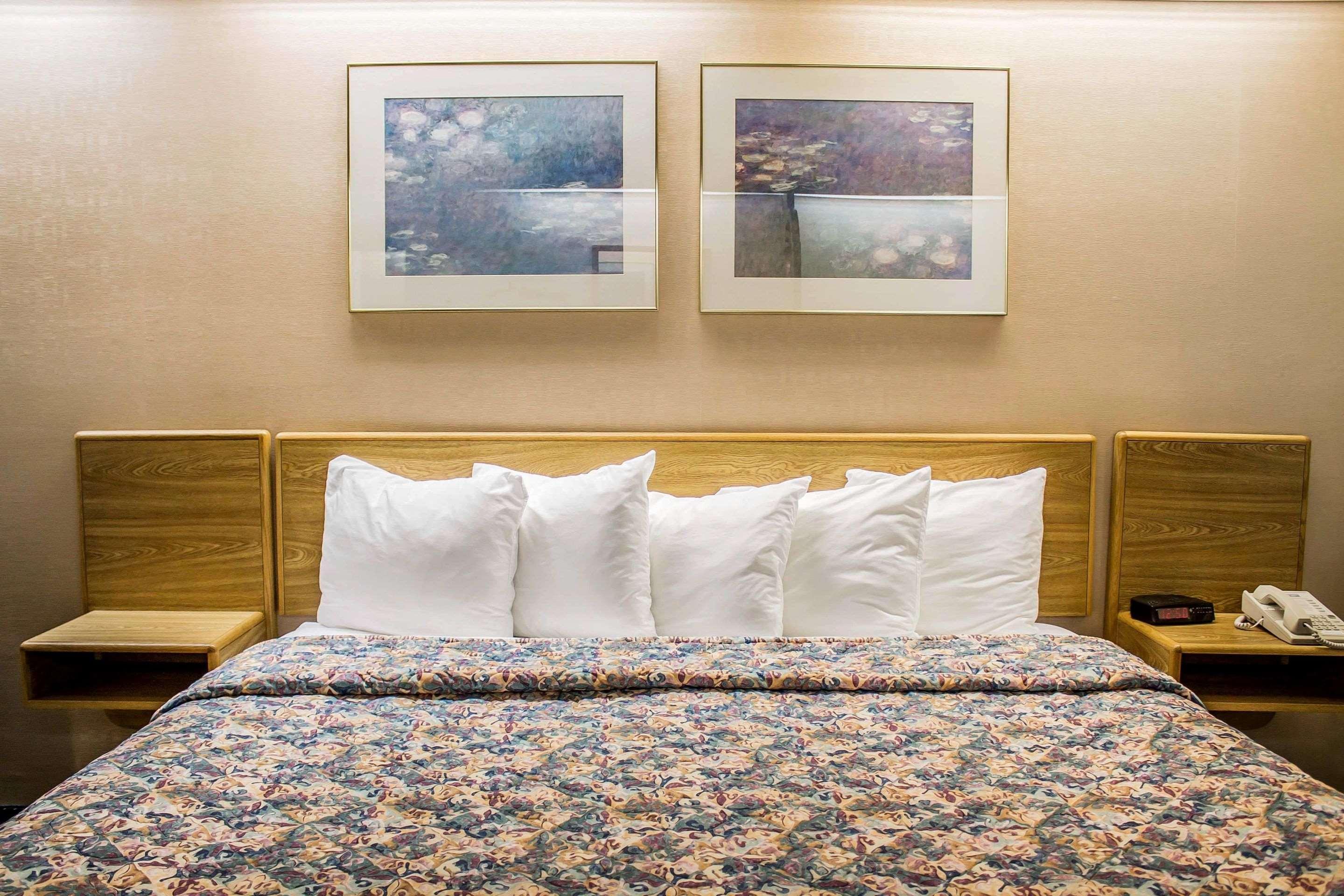 Rodeway Inn Abbotsford Екстер'єр фото