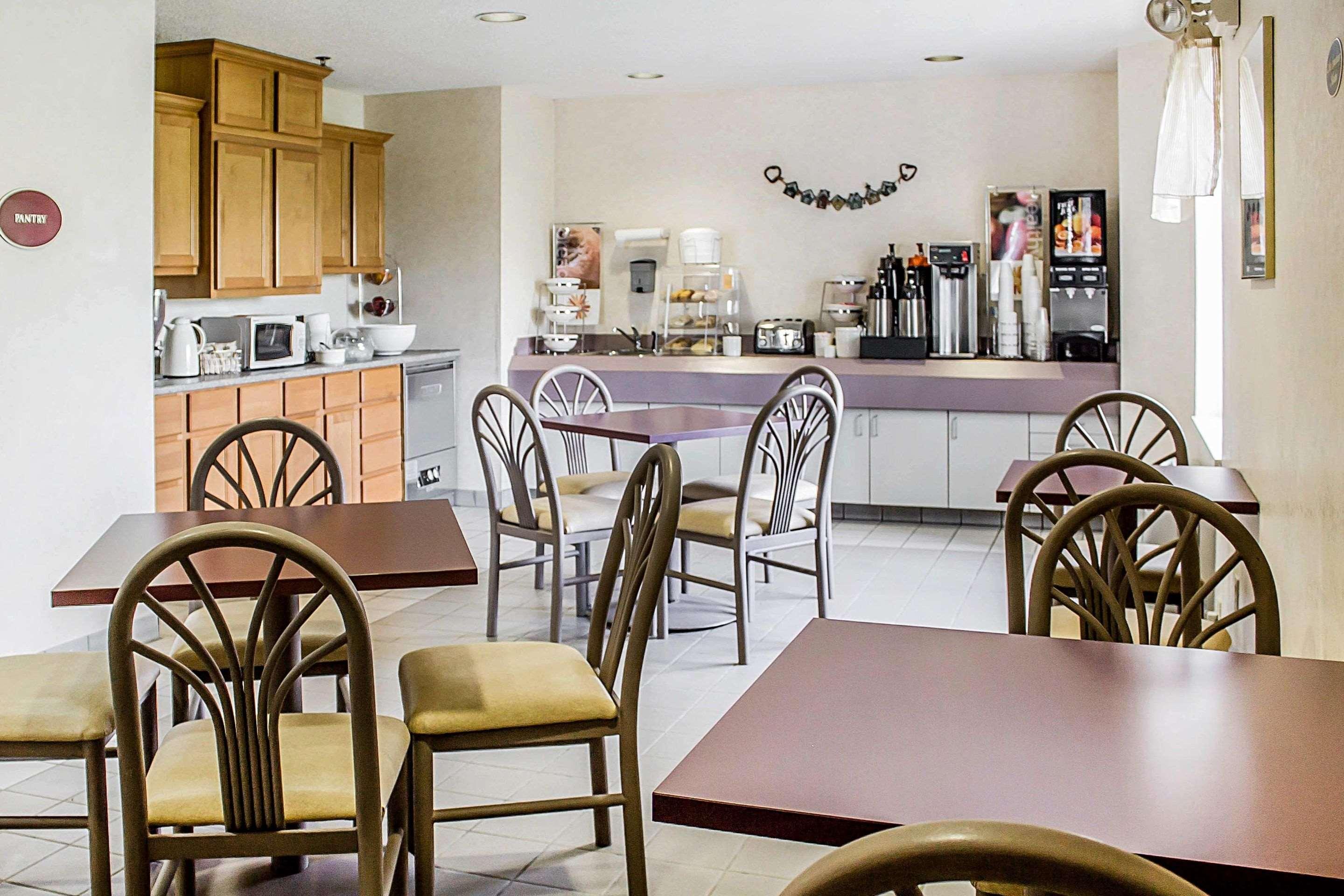 Rodeway Inn Abbotsford Екстер'єр фото