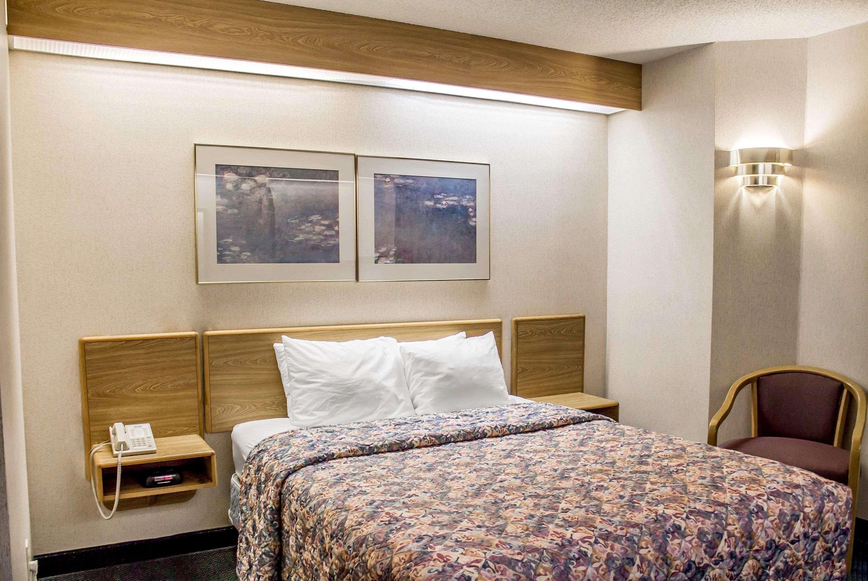 Rodeway Inn Abbotsford Екстер'єр фото